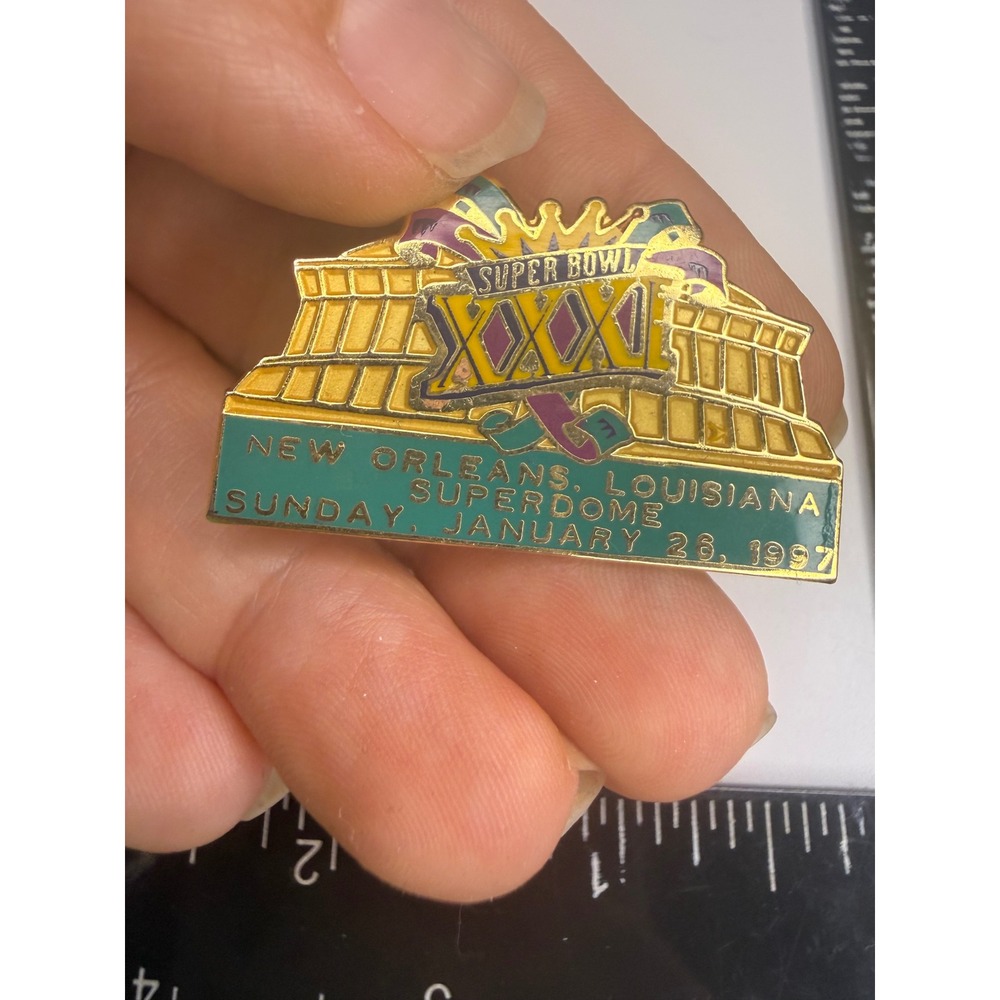 Vintage Super Bowl XXXI 1997 New Orleans Superdome NFL Enamel Pin Collectible